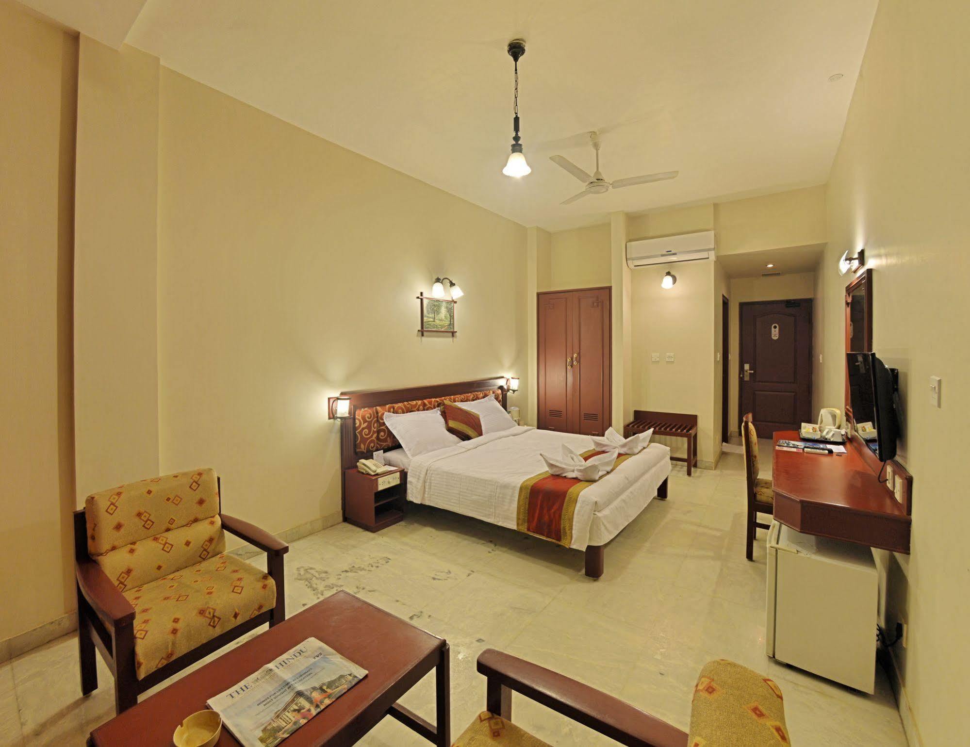 Hotel Gnanam Thanjavur Exterior foto