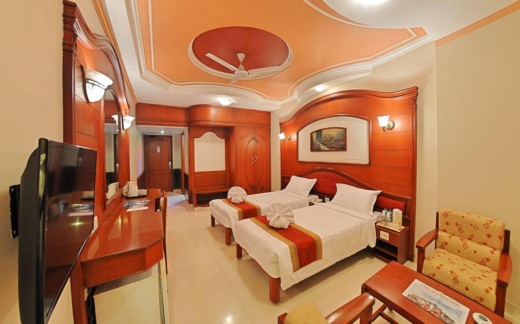 Hotel Gnanam Thanjavur Exterior foto